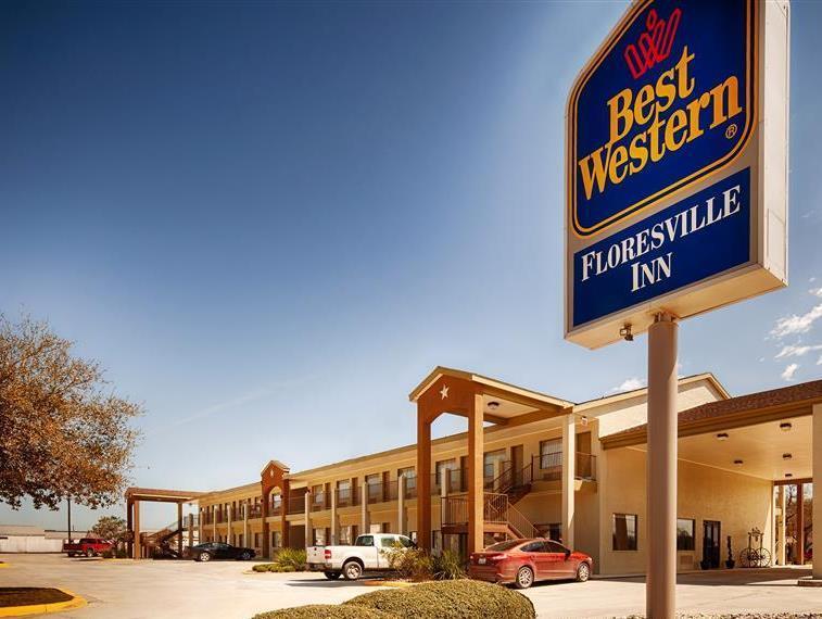 La Quinta By Wyndham Floresville Exterior foto
